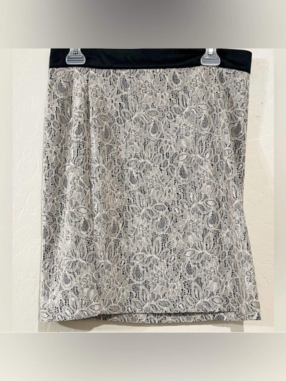 Forever 21 Black Nude Lace Pencil Mini Skirt Coquette Y2K Feminine-Size Large
